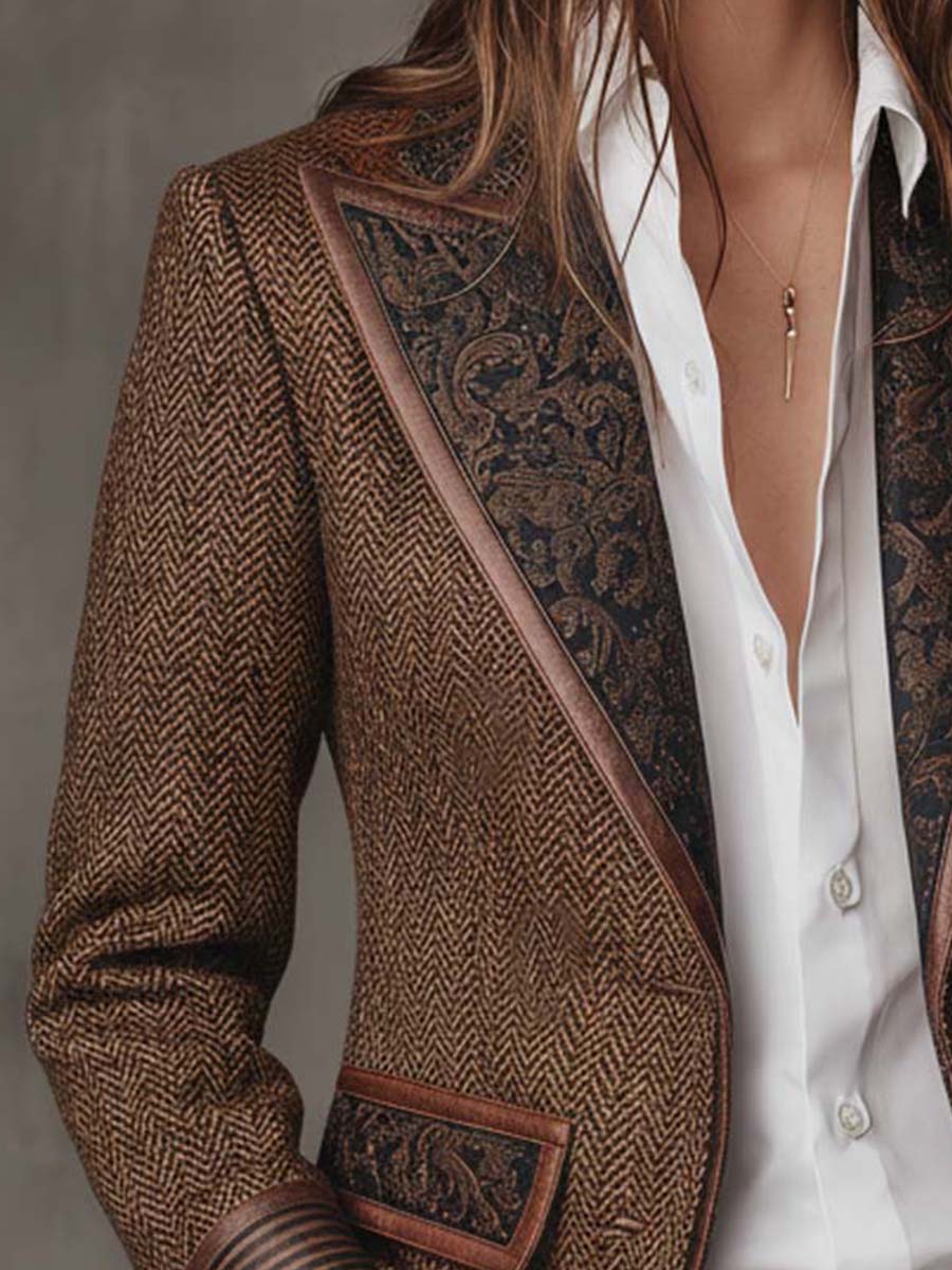 Close view of the herringbone print and contrast panels