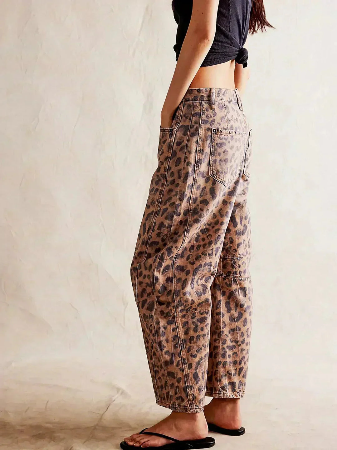 Women’s High-Waisted Barrel-Leg Jeans