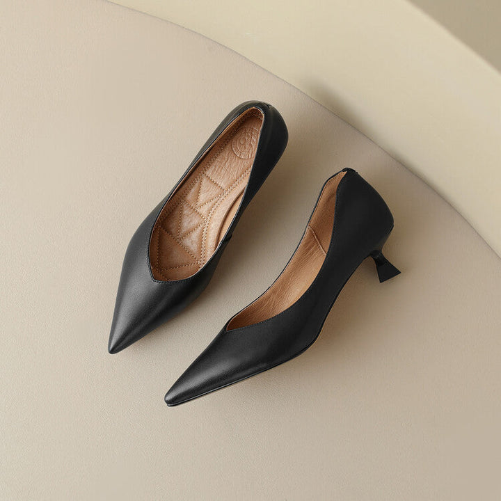 Women’s Classic Closed Toe Dress Pumps