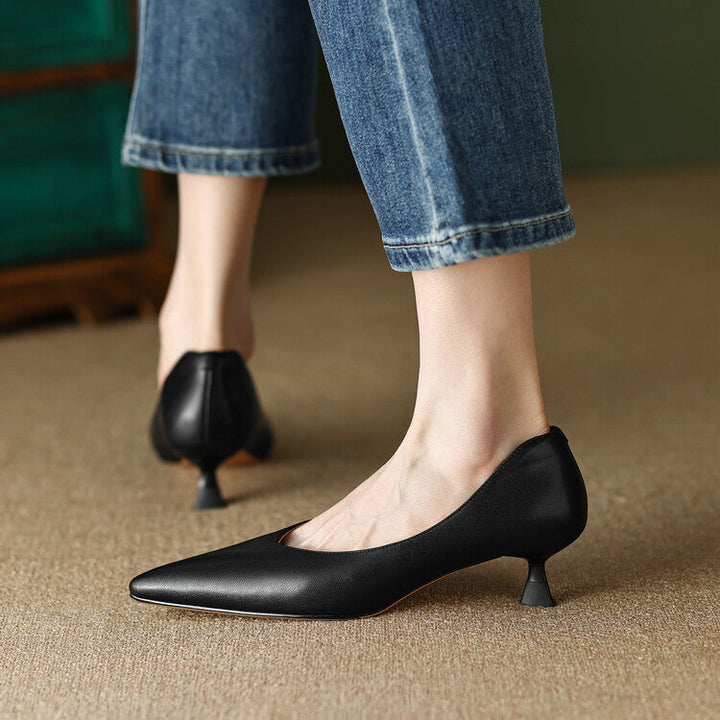 Women’s Classic Closed Toe Dress Pumps