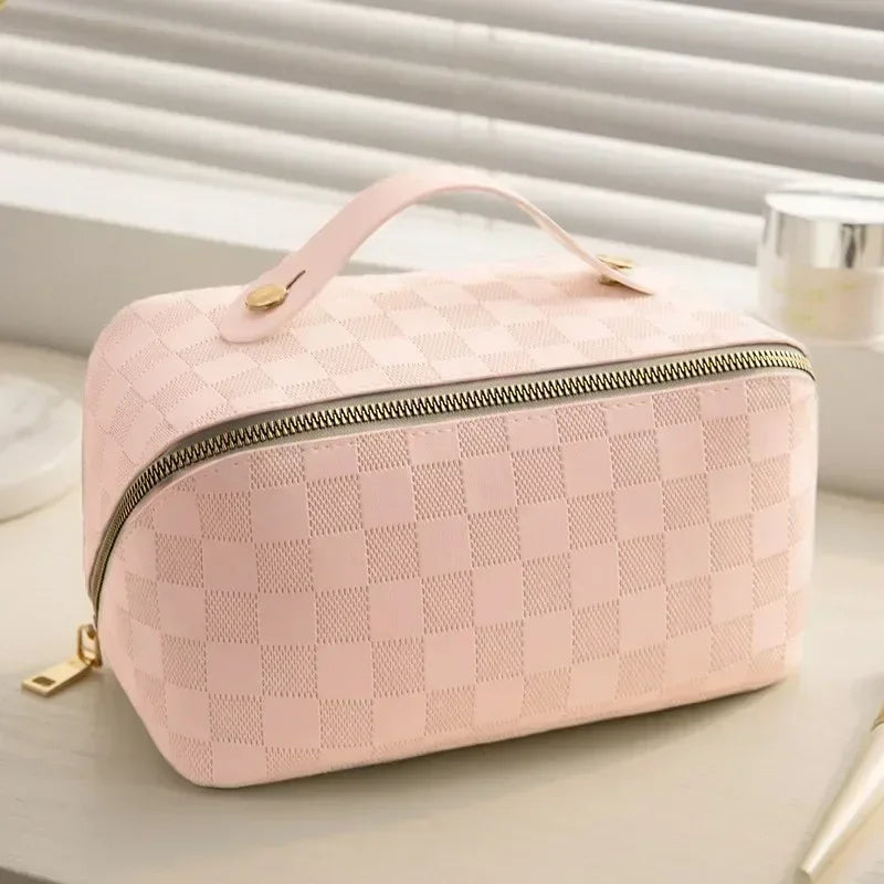 Collapsible Large Capacity Storage Tote With Lid
