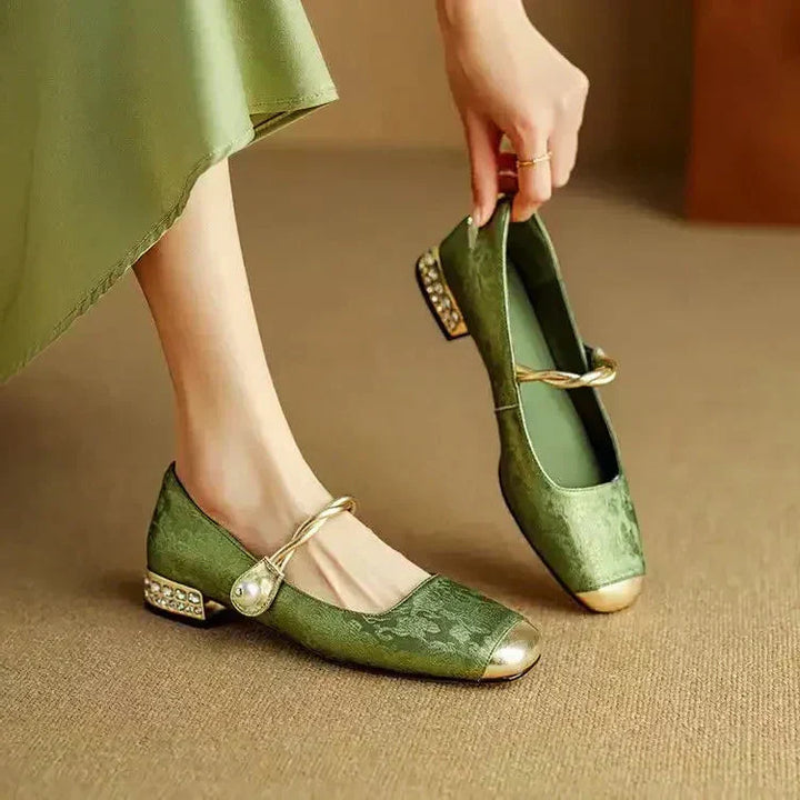 Women’s Buckle Strap Closed Toe Mary Jane Shoes
