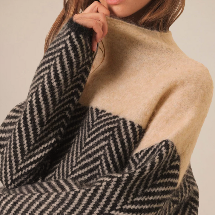 Women’s Long Sleeve Knit Turtleneck Sweater