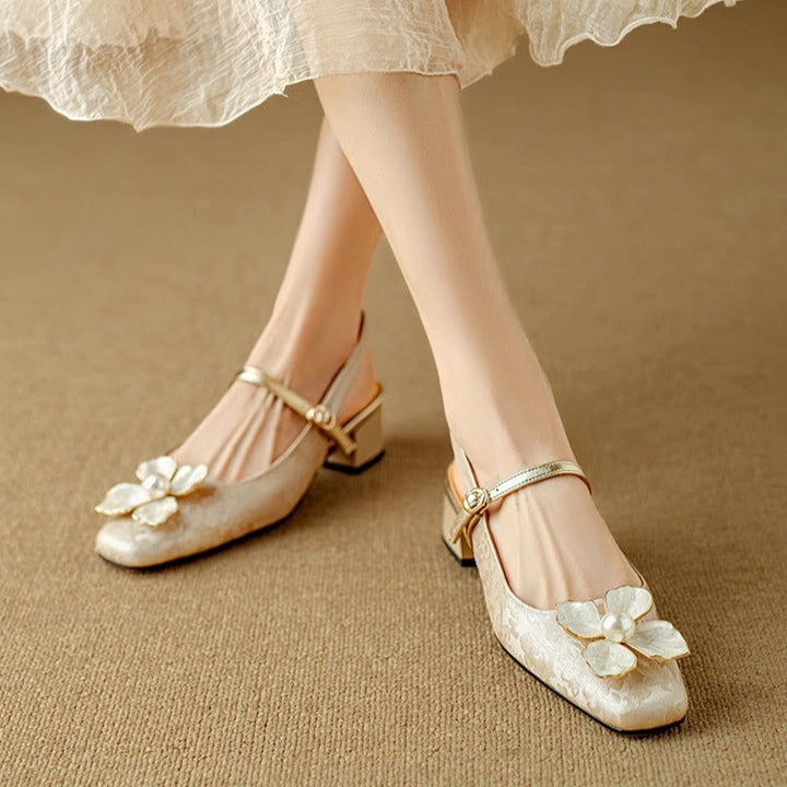 Women’s Elegant Closed-Toe Dress Pumps