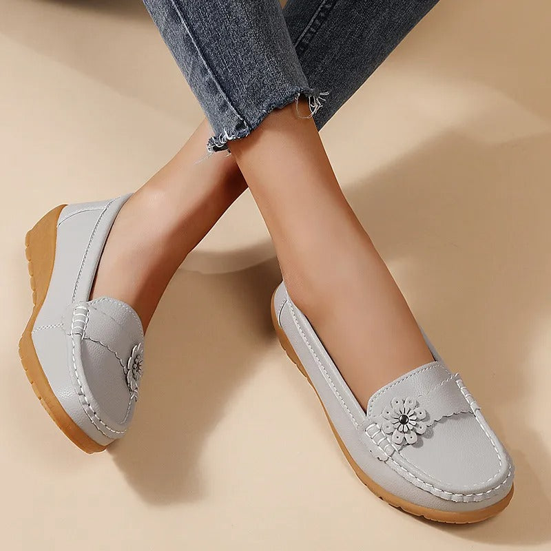 Women’s Soft Sole Comfort Shoes