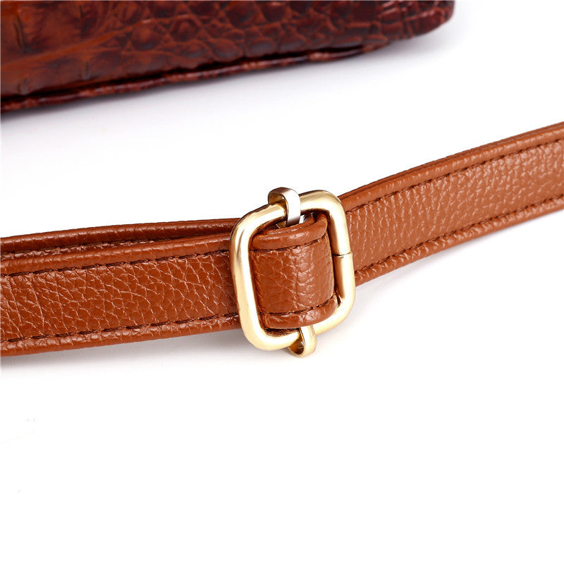 Women’s Classic Heritage Shoulder Bag