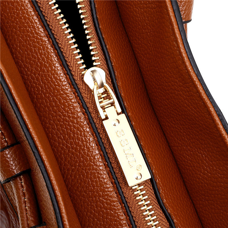 Women’s Classic Heritage Shoulder Bag